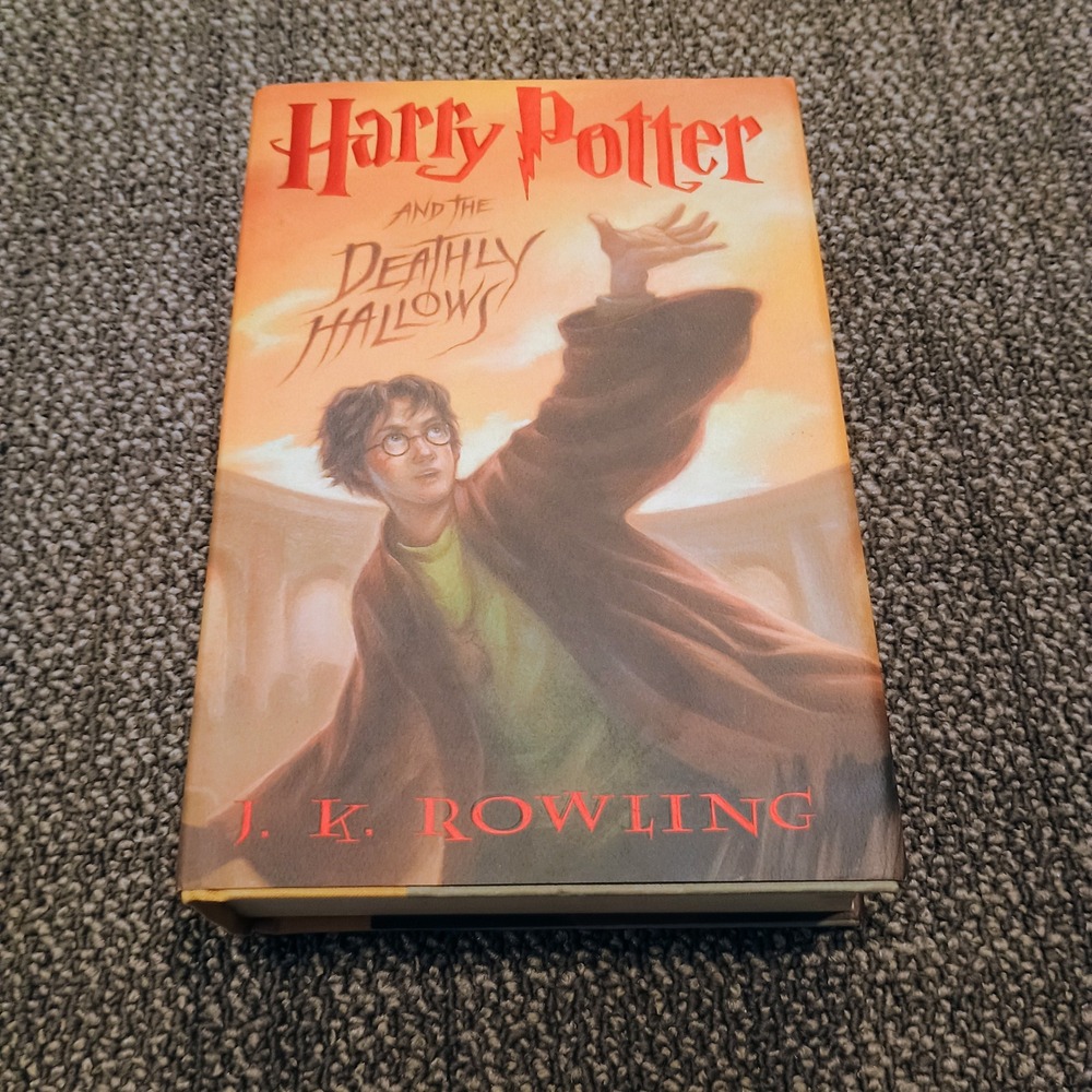 Harry Potter and the Deathly Hallows J.K. Rowling 1st Edition Hardcover 2007